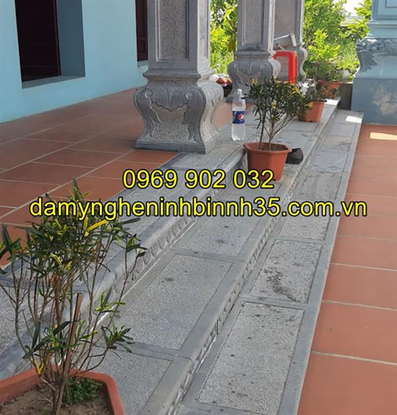 Mẫu bậc thềm đá