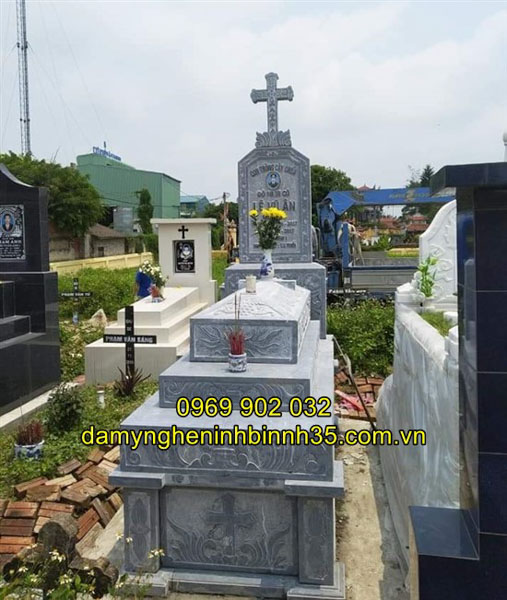 Mộ Công giáo đá xanh cao cấp