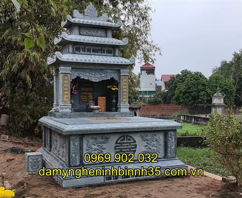 Mẫu mộ đá ba mái