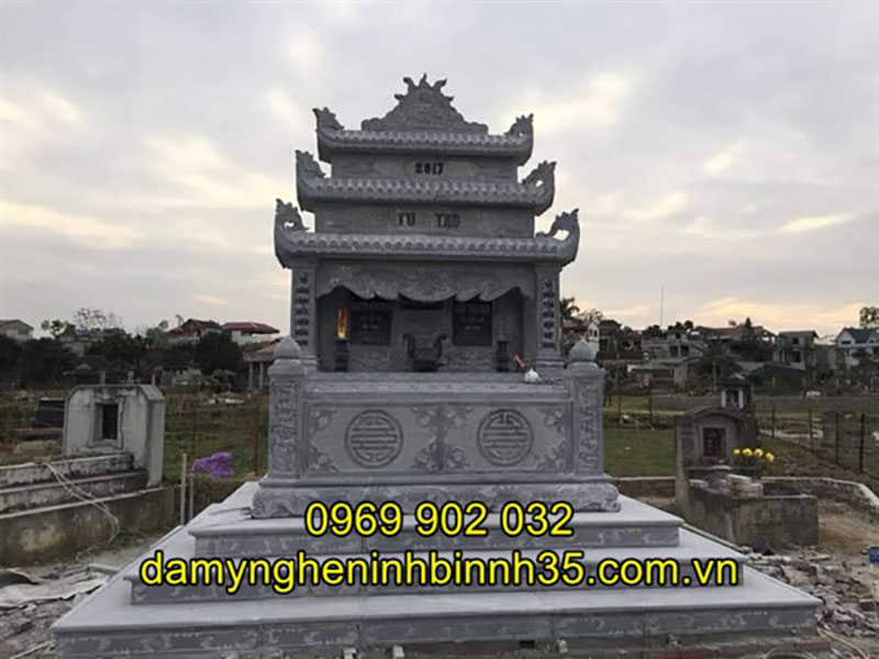 Mẫu mộ đá ba mái