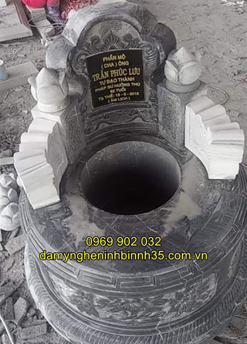 Mẫu mộ đá tròn