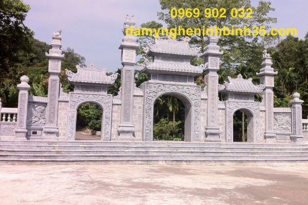 cổng tam quan đá