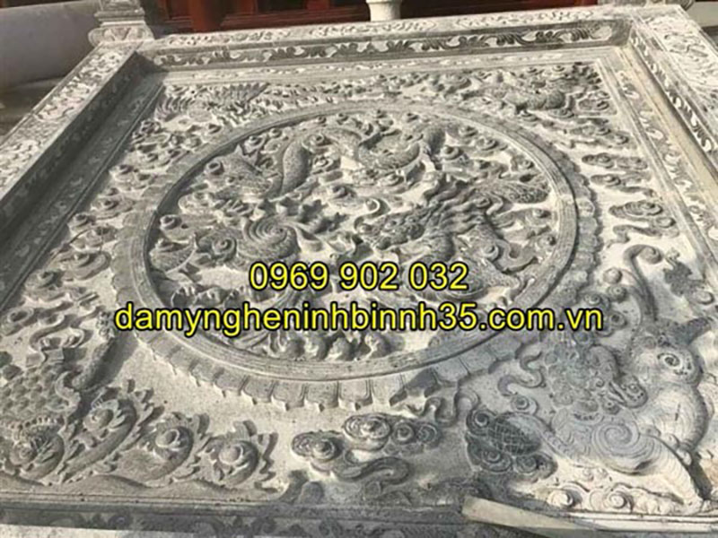 Mẫu chiếu rồng đá