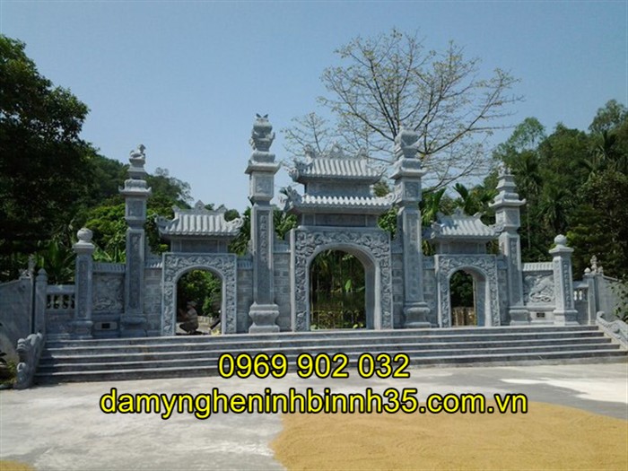 Cổng làng bằng đá Nam Định