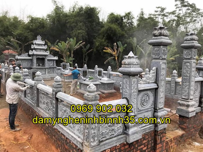 Khu lăng mộ bằng đá đẹp tại Hải Dương