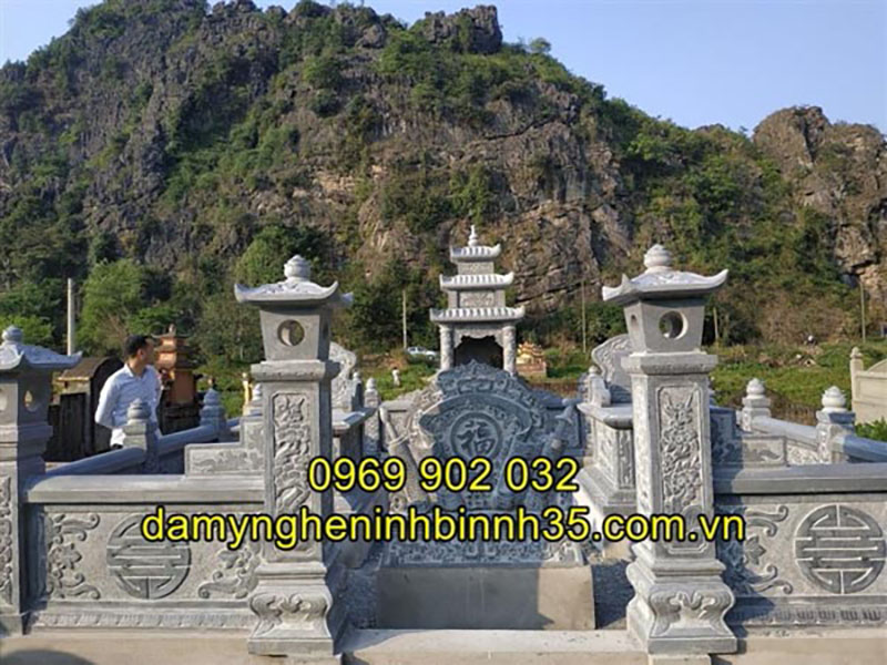 Mẫu lăng thờ đá
