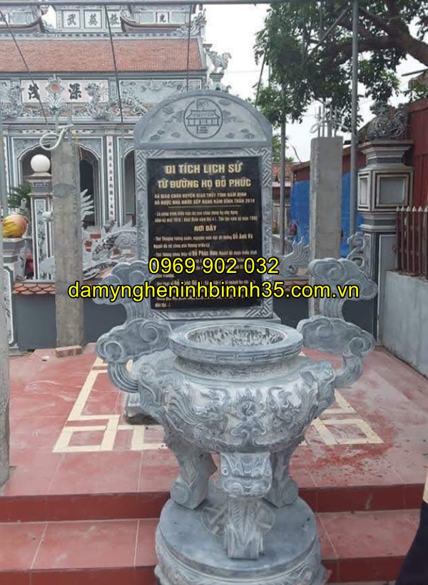 Mẫu lư hương đá