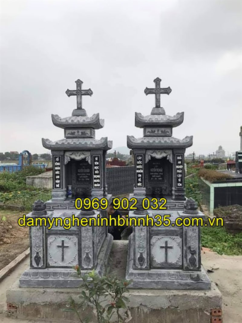 mộ đá hai mái công giáo