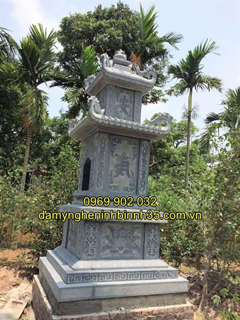 Mẫu mộ đá hình tháp