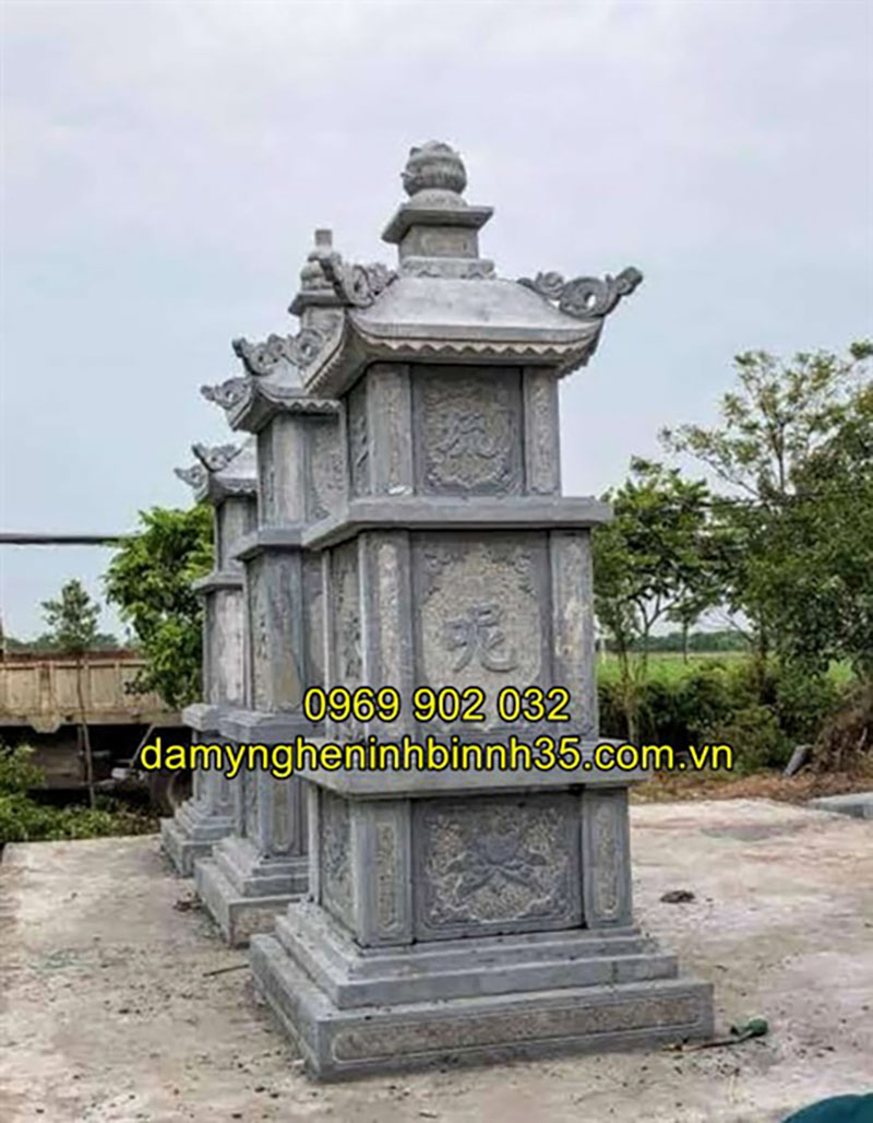 Mẫu mộ đá hình tháp
