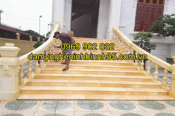 bậc thềm đá đình chùa