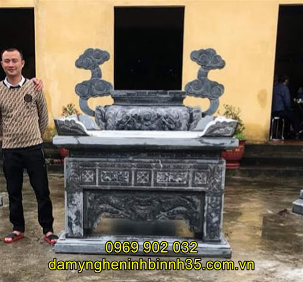 mẫu bàn lễ đá