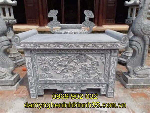 mẫu bàn lễ đá