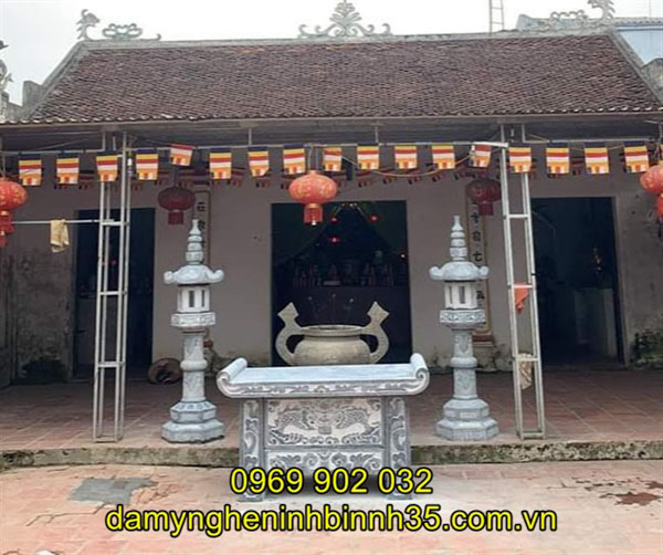 mẫu bàn lễ đá