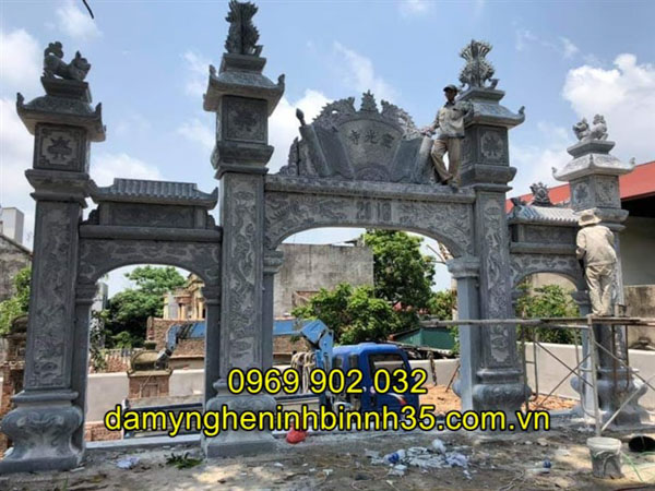 cổng tam quan đá