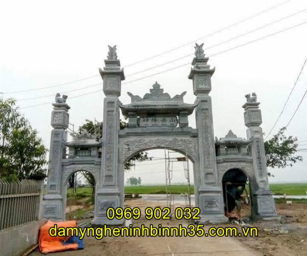 cổng tam quan đá