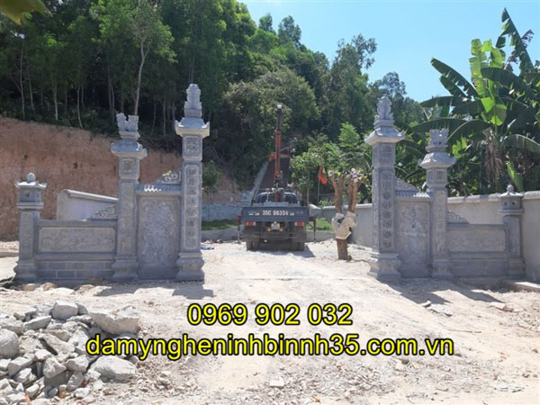 cổng đá tự nhiên