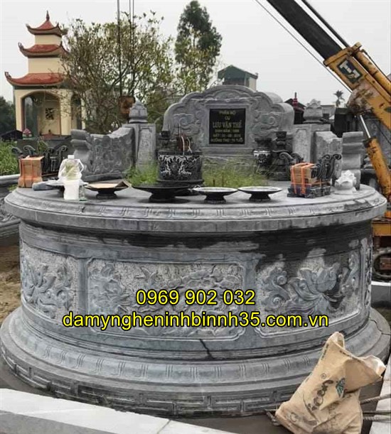 Mẫu mộ tròn đá đẹp tại Hải Dương