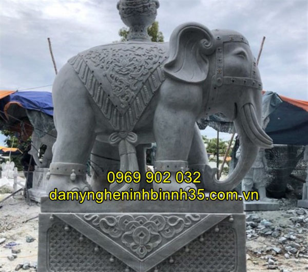 tượng voi đá
